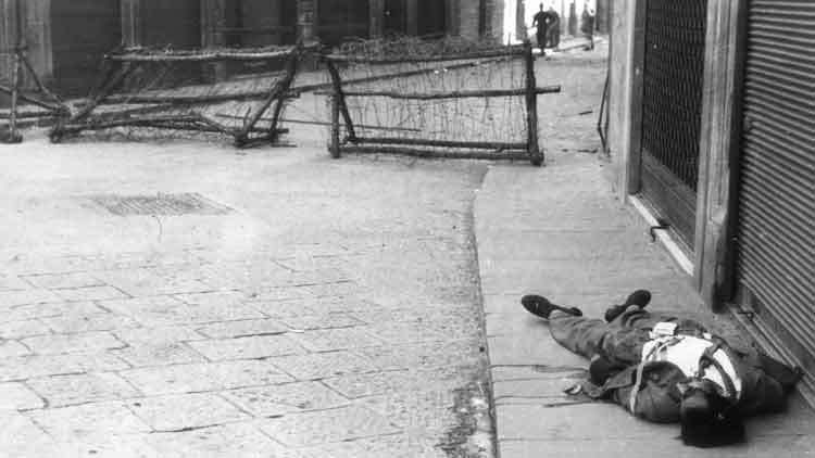 Cadaveri, centro città, agosto 1944 (BA, Koblenz / ISRT)